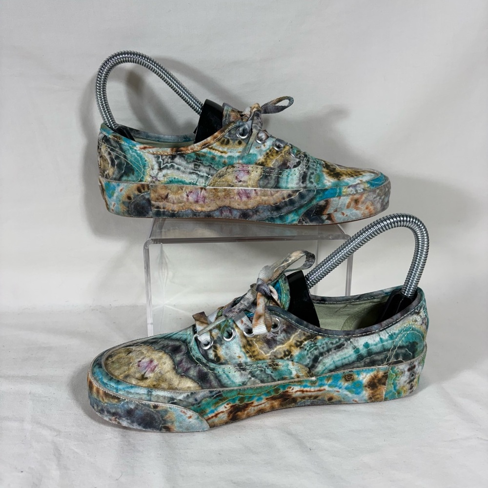 Vans Custom All Over Design Low Top Sneakers (721278) Size W's 6 -M's 4.5 - Picture 2 of 12